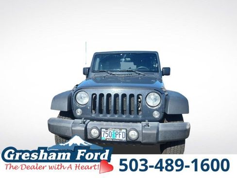 Used 2017 Jeep Wrangler Unlimited Sport w/ Max Tow Package AWD/4WD image 10