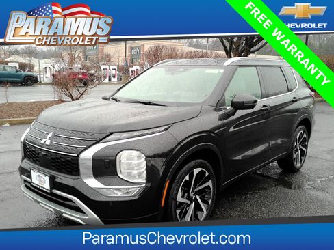 Used 2024 Mitsubishi Outlander SEL image 1