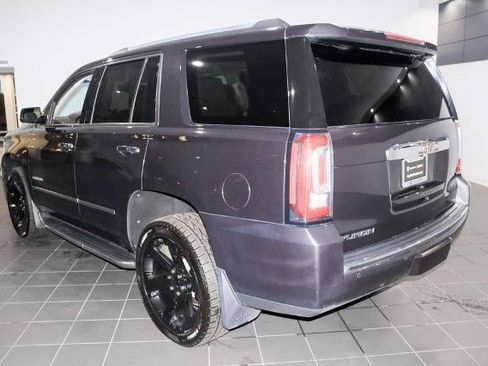 Used 2017 GMC Yukon Denali image 3