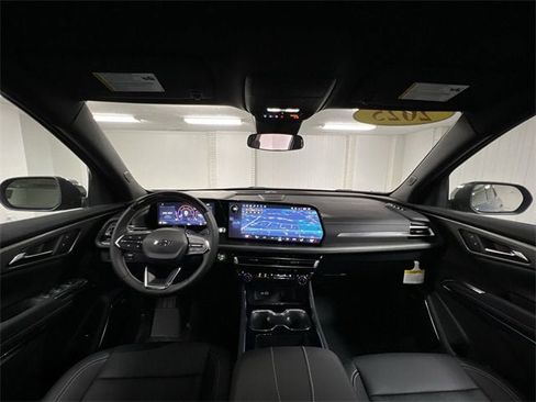 New 2025 Chevrolet Traverse LT w/ Enhanced Driving Package image 20