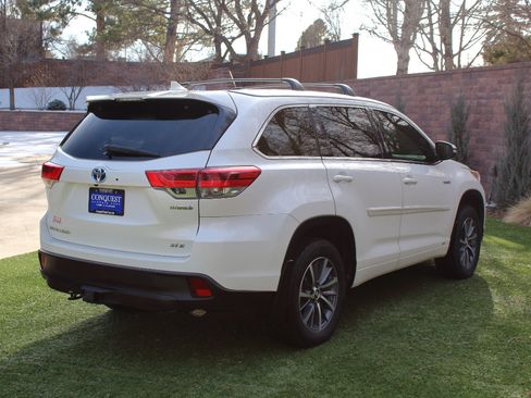 Used 2017 Toyota Highlander XLE image 16