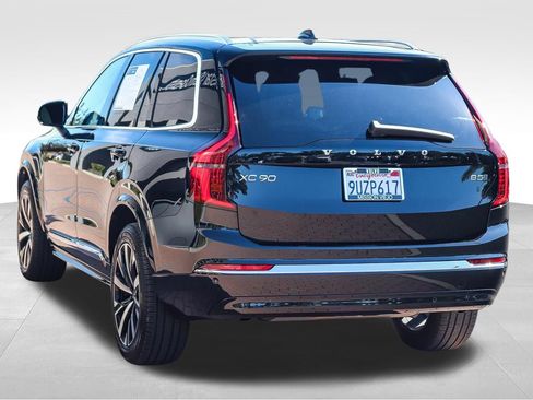 Used 2025 Volvo XC90 B5 Core AWD/4WD image 5