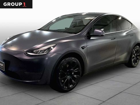 Used 2021 Tesla Model Y Long Range AWD/4WD image 1