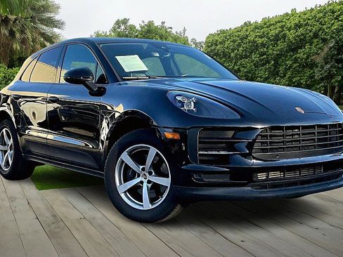 Used 2020 Porsche Macan image 11