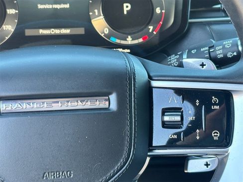 Used 2025 Land Rover Range Rover SE image 20