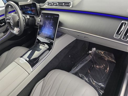 Used 2025 Mercedes-Benz S 63 AMG S image 32