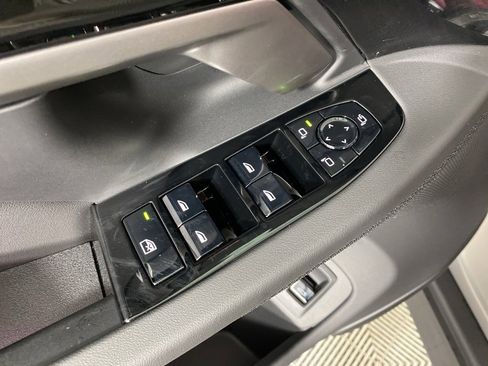 New 2026 BMW 530i xDrive w/ Premium Package image 8