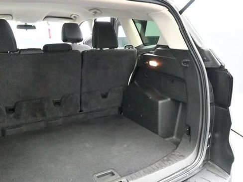 Used 2017 Ford Escape SE w/ Equipment Group 201A AWD/4WD image 19