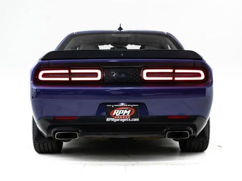 Used 2018 Dodge Challenger R/T Scat Pack image 3