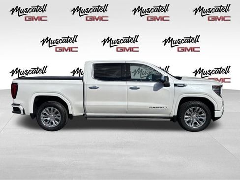 Used 2025 GMC Sierra 1500 Denali w/ Technology Package AWD/4WD image 2