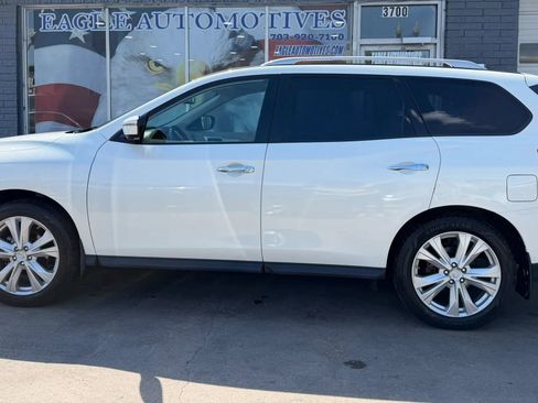 Used 2019 Nissan Pathfinder SL w/ SL Premium Package AWD/4WD image 6