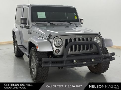 Used 2015 Jeep Wrangler Sport AWD/4WD image 4