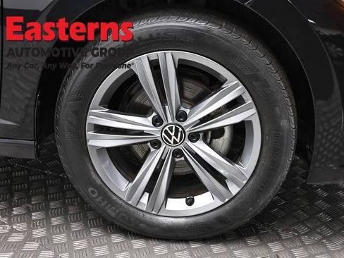 Used 2024 Volkswagen Jetta SE FWD image 30