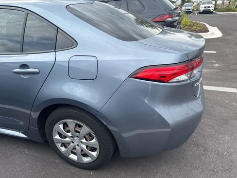 Used 2020 Toyota Corolla LE FWD image 7