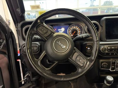 Used 2021 Jeep Gladiator Sport AWD/4WD image 23