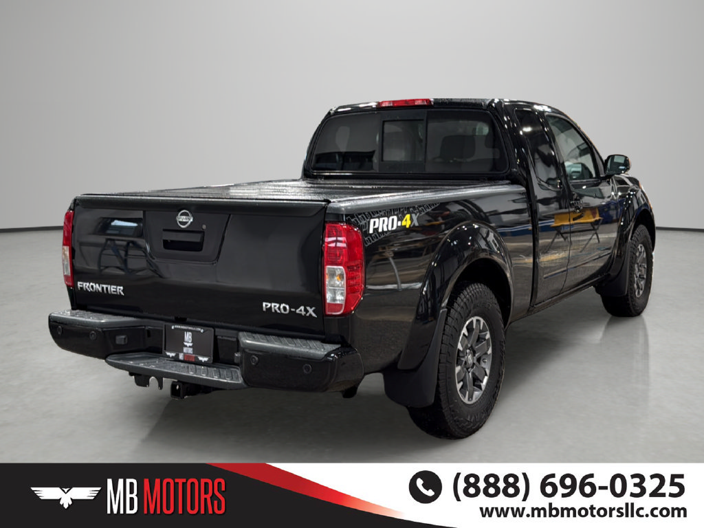 Used 2017 Nissan Frontier PRO-4X AWD/4WD image 4