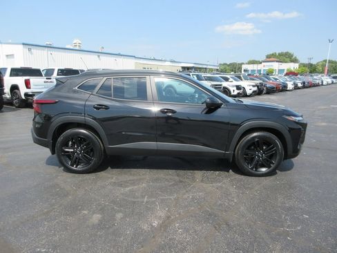 Certified 2025 Chevrolet Trax ACTIV w/ Driver Confidence Package FWD image 5