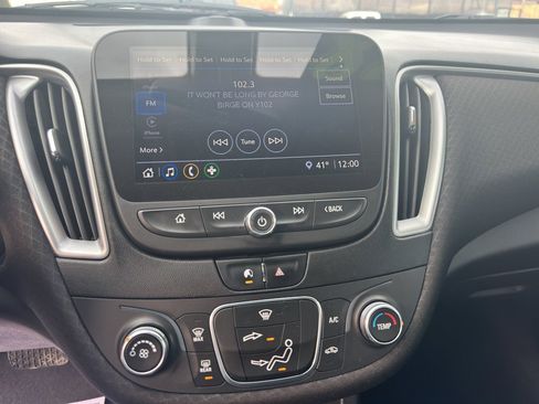 Used 2022 Chevrolet Malibu LS image 16