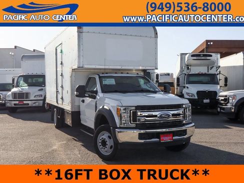 Used 2017 Ford F550 2WD Regular Cab Super Duty image 1