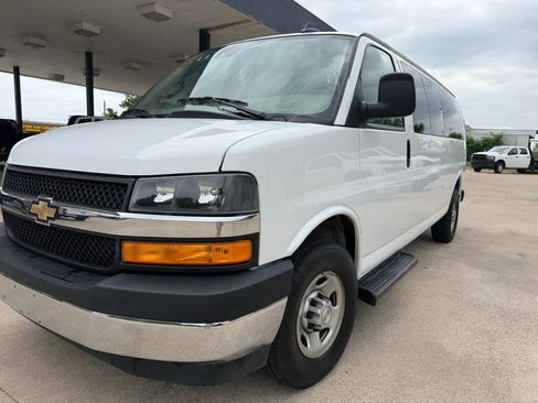Used 2023 Chevrolet Express 3500 LT w/ LT Preferred Equipment Group image 9