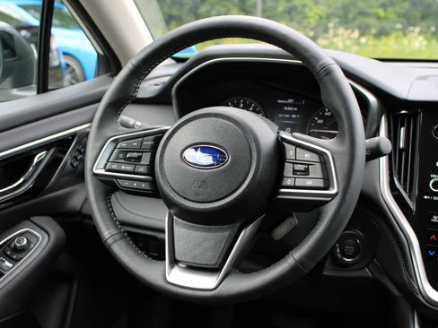 Certified 2025 Subaru Outback Limited image 22