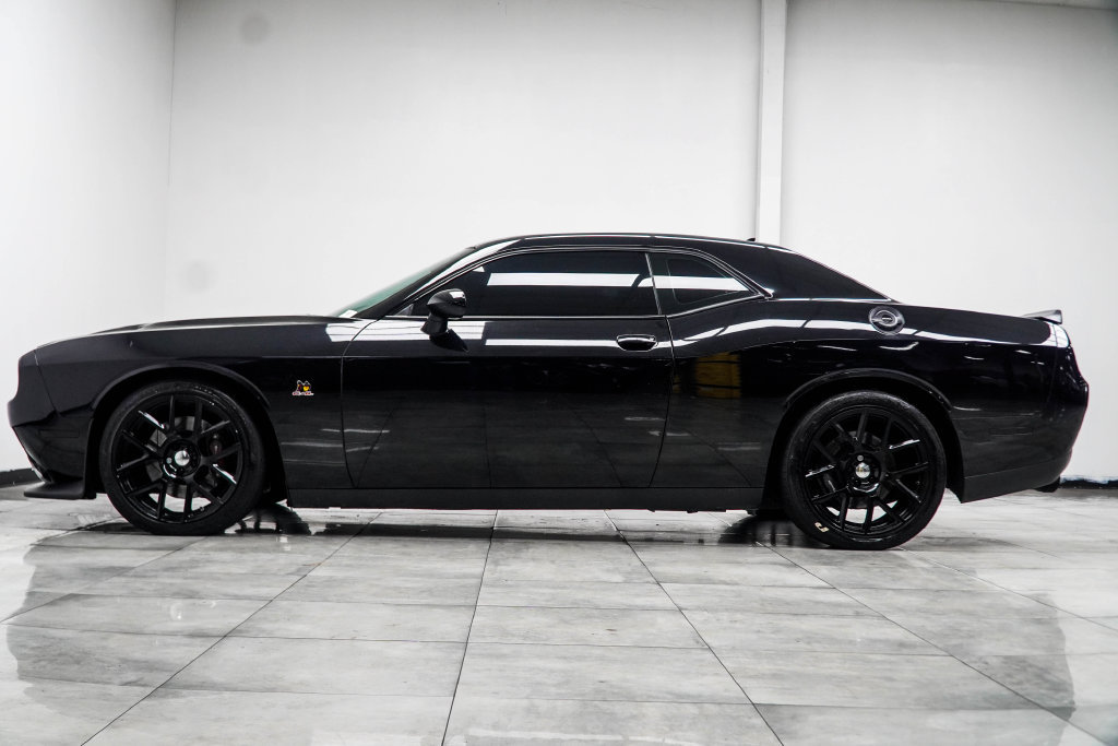 Used 2015 Dodge Challenger R/T Scat Pack w/ Sound Group II RWD image 13