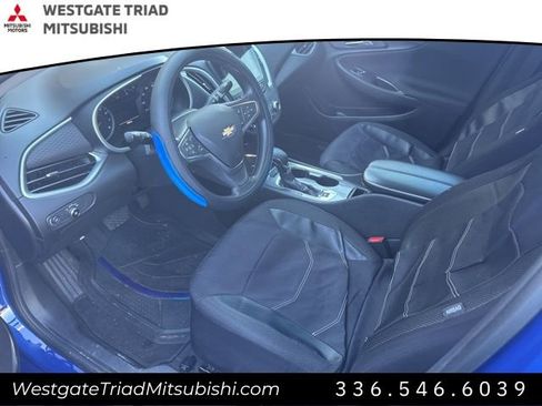 Used 2023 Chevrolet Malibu LT image 4