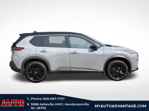 Used 2023 Nissan Rogue SV w/ SV Premium B Package FWD image 2