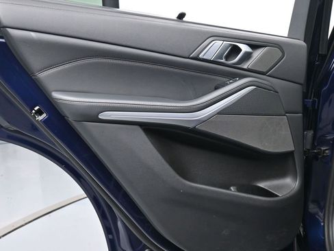 Used 2023 BMW X5 M50i image 22