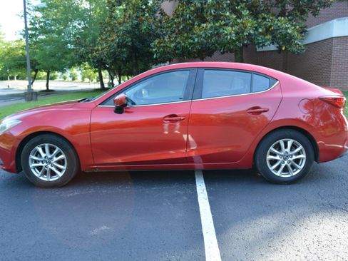 Used 2016 MAZDA MAZDA3 i Sport w/ Preferred Equipment Package FWD image 8