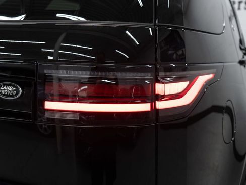 Used 2023 Land Rover Discovery S R-Dynamic image 56