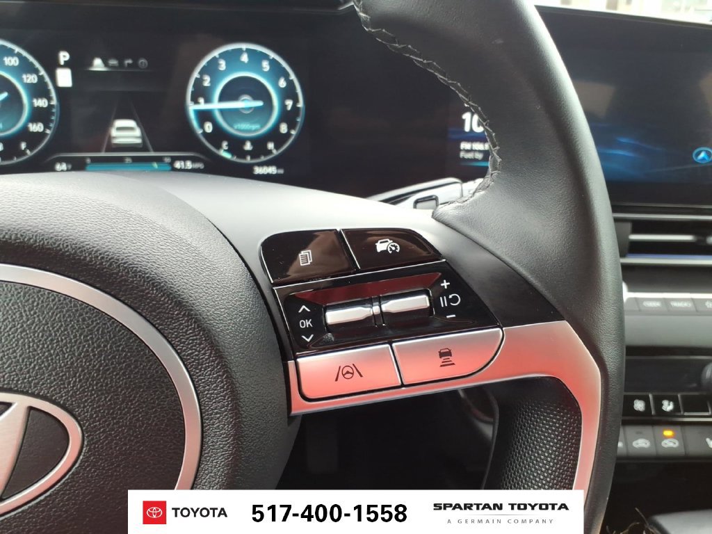 Used 2025 Hyundai Elantra SEL FWD image 18