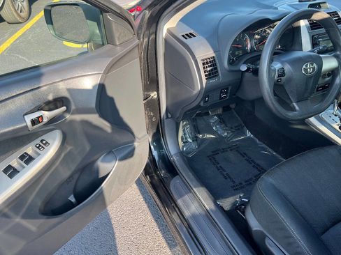 Used 2012 Toyota Corolla S image 17
