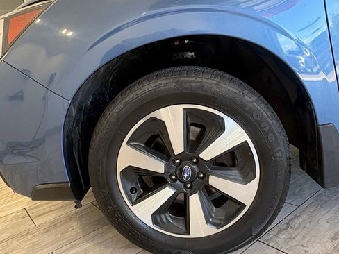 Used 2017 Subaru Forester 2.5i Premium w/ All-Weather Package AWD/4WD image 10