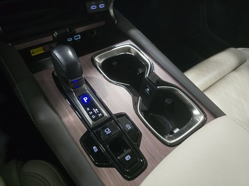 Used 2024 Lexus RX 350 FWD w/ Convenience Package image 19