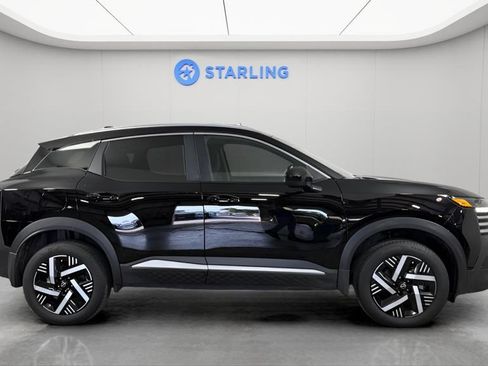 Used 2026 Nissan Kicks SV FWD image 11