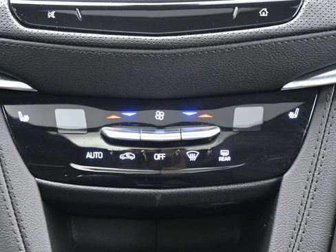 Used 2024 Cadillac XT6 Luxury w/ LPO, Floor Liner Package AWD/4WD image 18