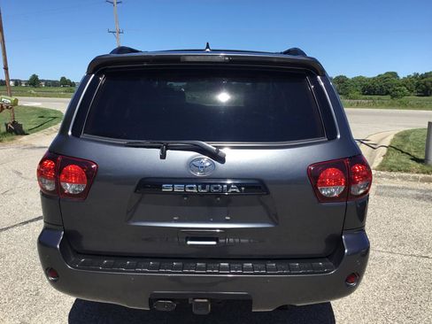 Used 2019 Toyota Sequoia TRD Sport w/ TRD Sport Premium Package AWD/4WD image 7