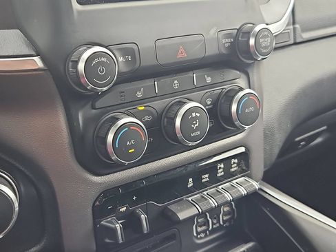 Certified 2019 RAM 1500 Big Horn AWD/4WD image 25