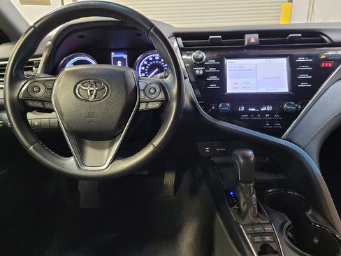 Used 2018 Toyota Camry SE image 22