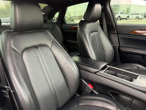 Used 2020 Lincoln MKZ Reserve w/ Monochromatic Package AWD/4WD image 12