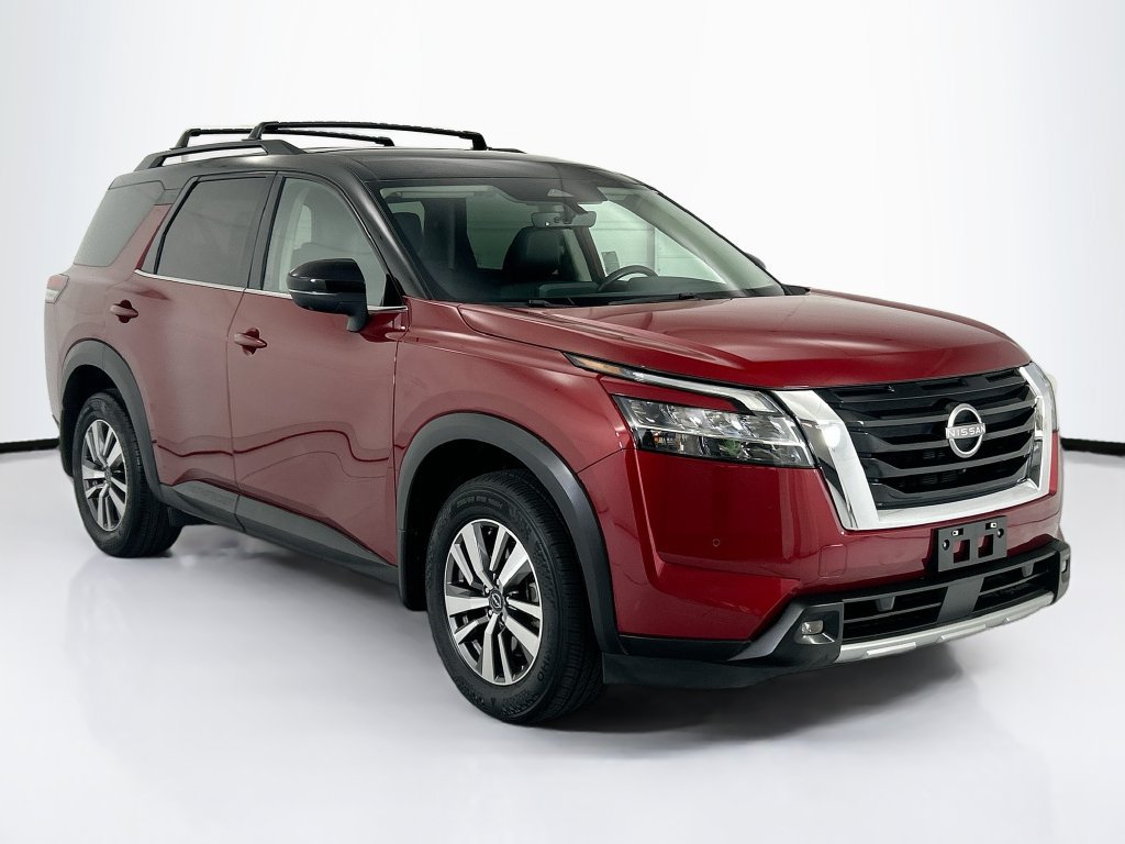 Used 2023 Nissan Pathfinder SL FWD image 3