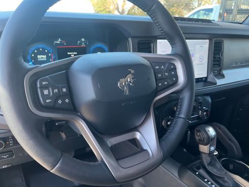 New 2025 Ford Bronco Badlands image 9