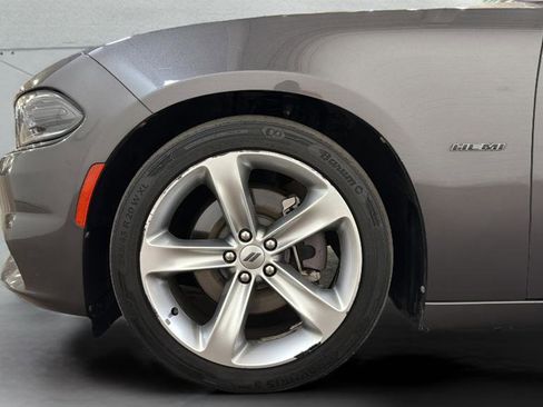 Used 2018 Dodge Charger R/T image 35