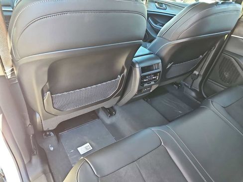 New 2026 Jeep Grand Cherokee Altitude image 18