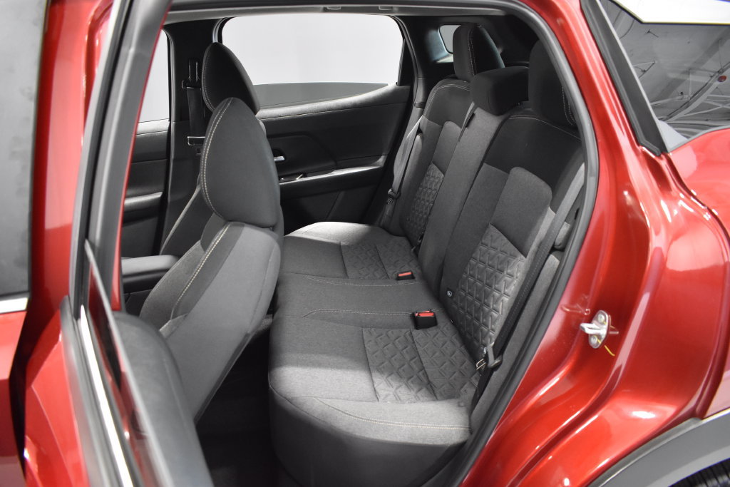 Certified 2025 Nissan Kicks SV FWD image 29