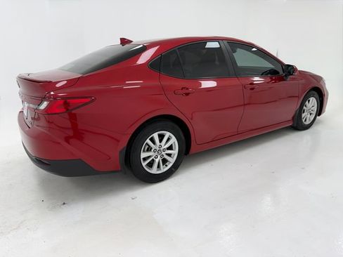 Used 2025 Toyota Camry LE FWD image 41