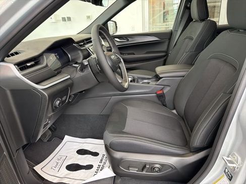 New 2026 Jeep Grand Cherokee L 4WD image 19
