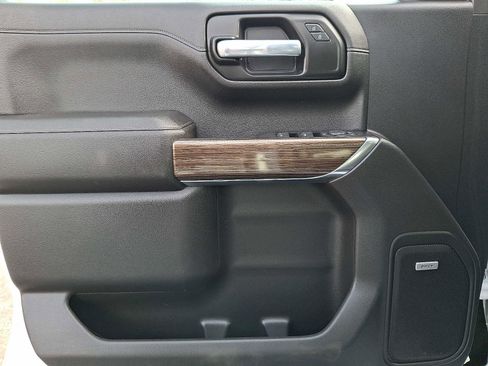 Used 2021 Chevrolet Silverado 1500 RST image 12