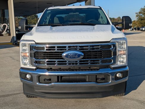 Used 2024 Ford F350 XLT image 9